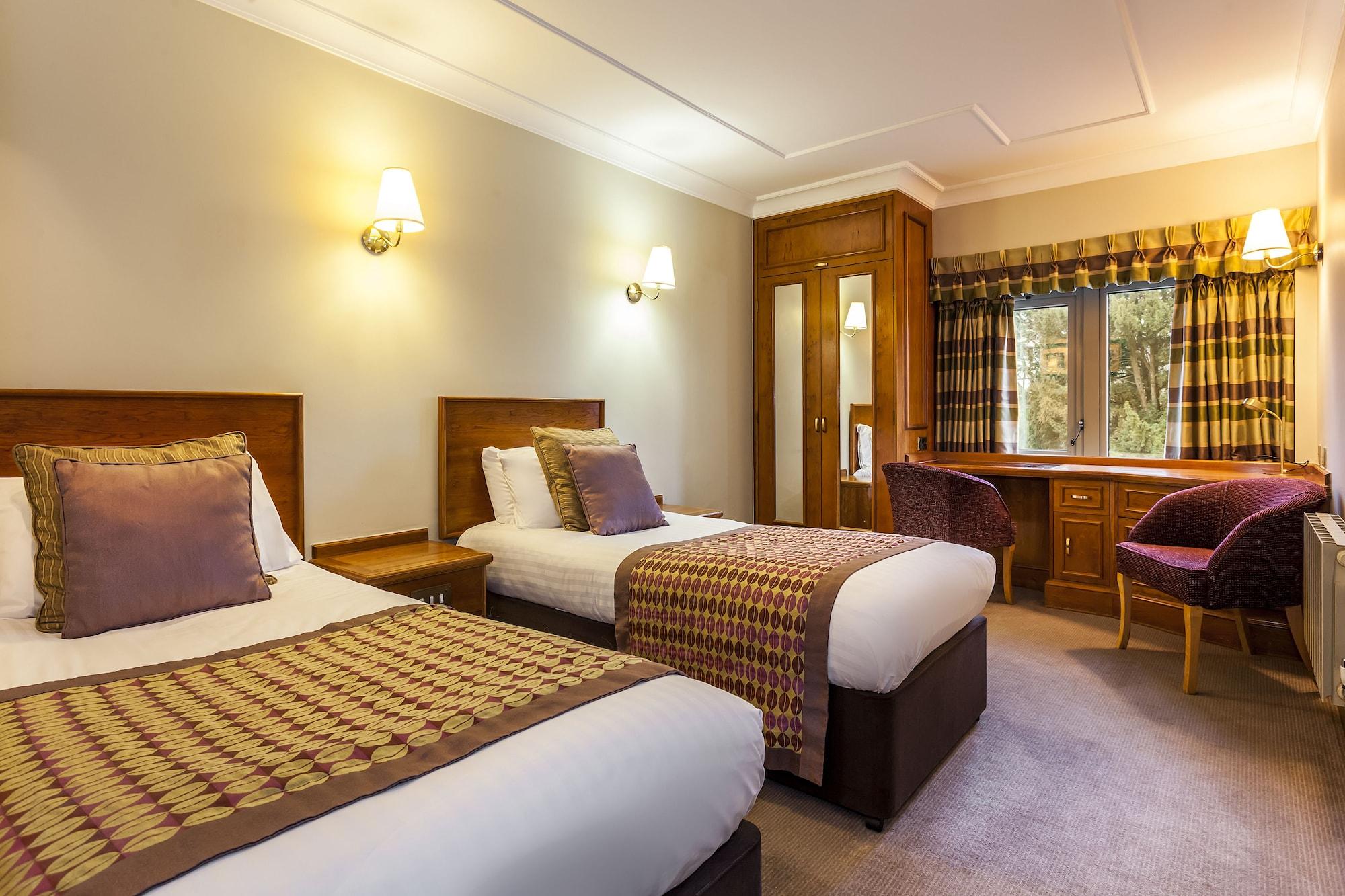 Best Western Plus Pinewood Manchester Airport-Wilmslow Hotel Экстерьер фото