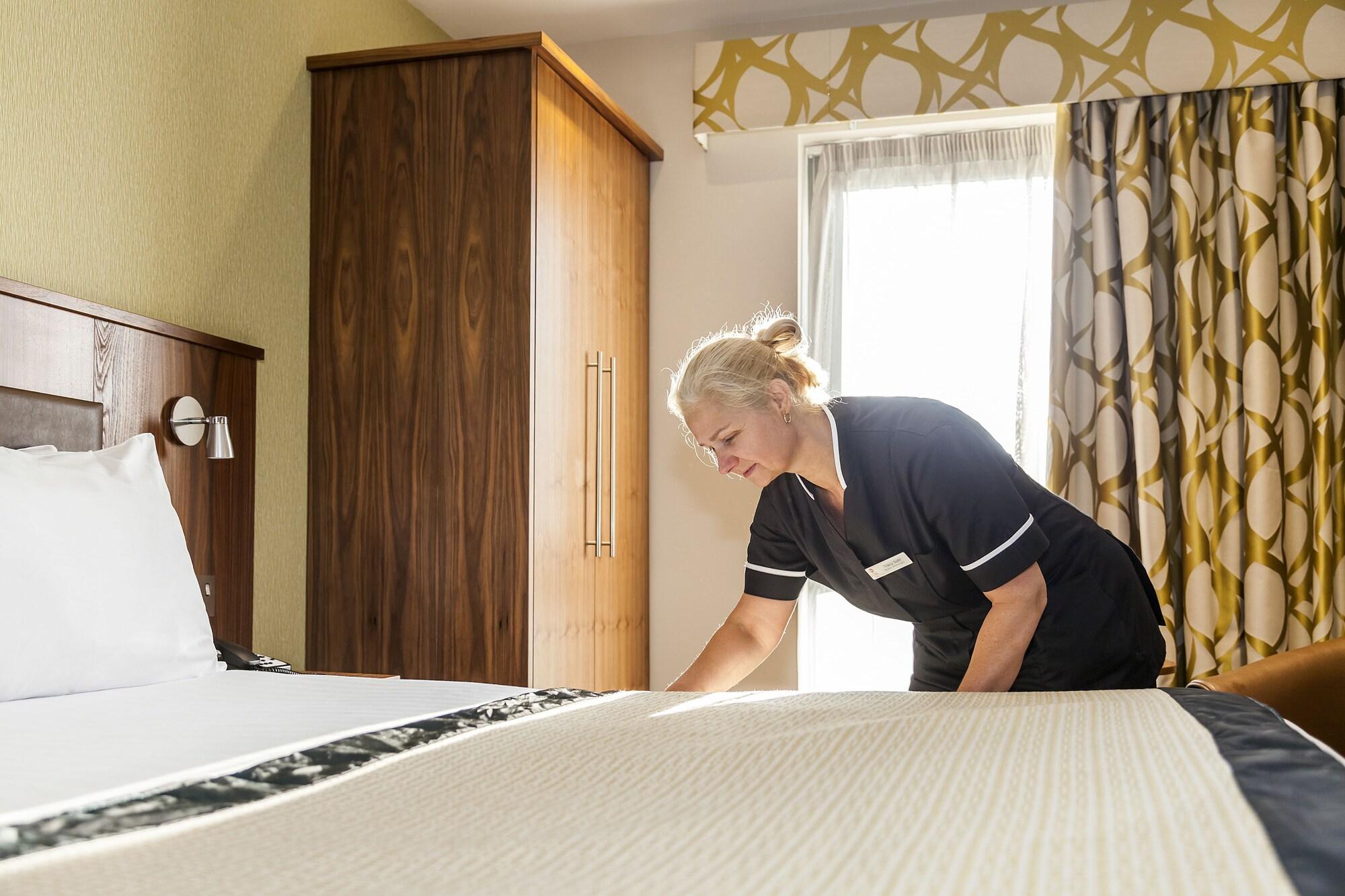 Best Western Plus Pinewood Manchester Airport-Wilmslow Hotel Экстерьер фото