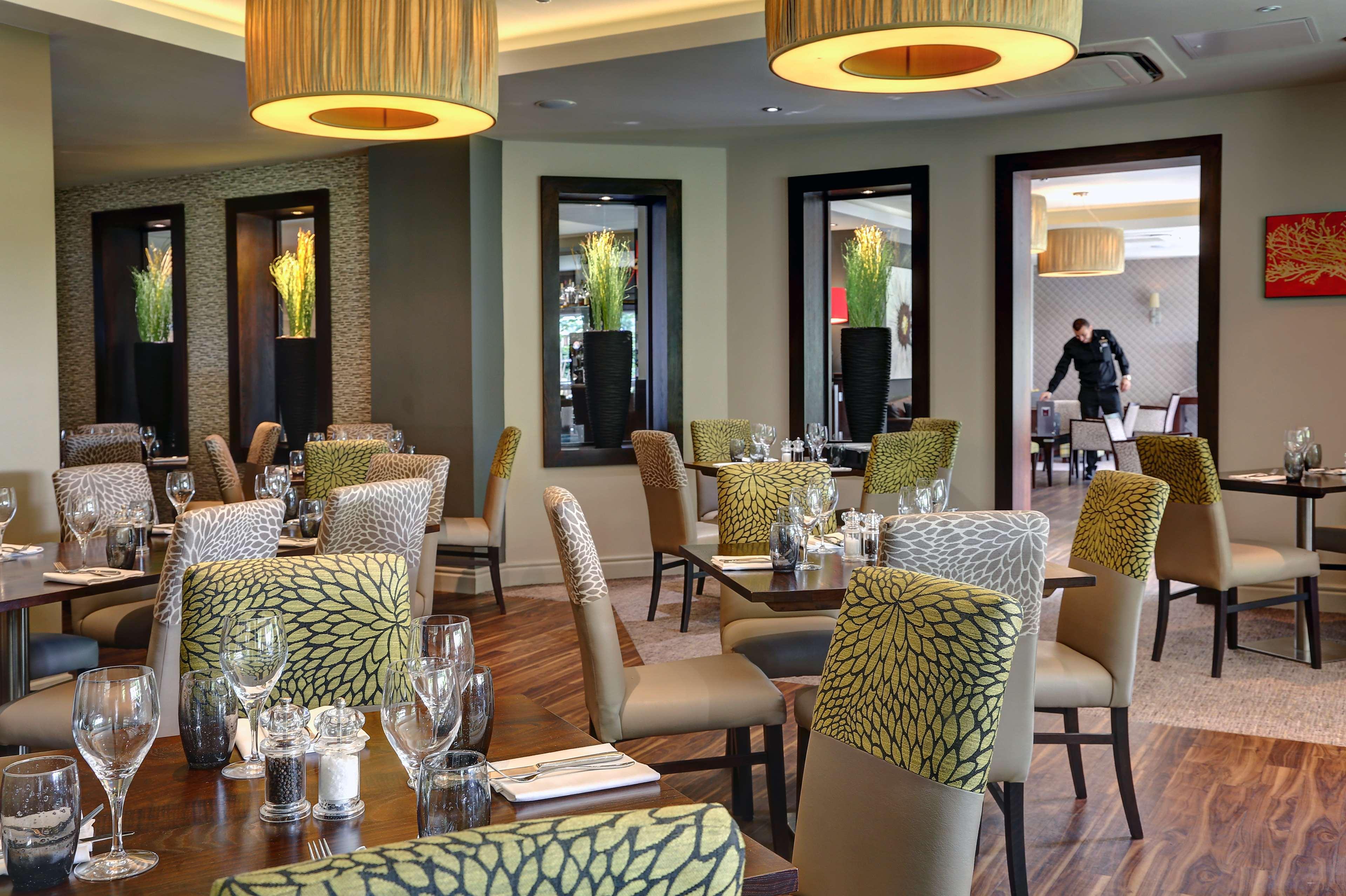 Best Western Plus Pinewood Manchester Airport-Wilmslow Hotel Экстерьер фото