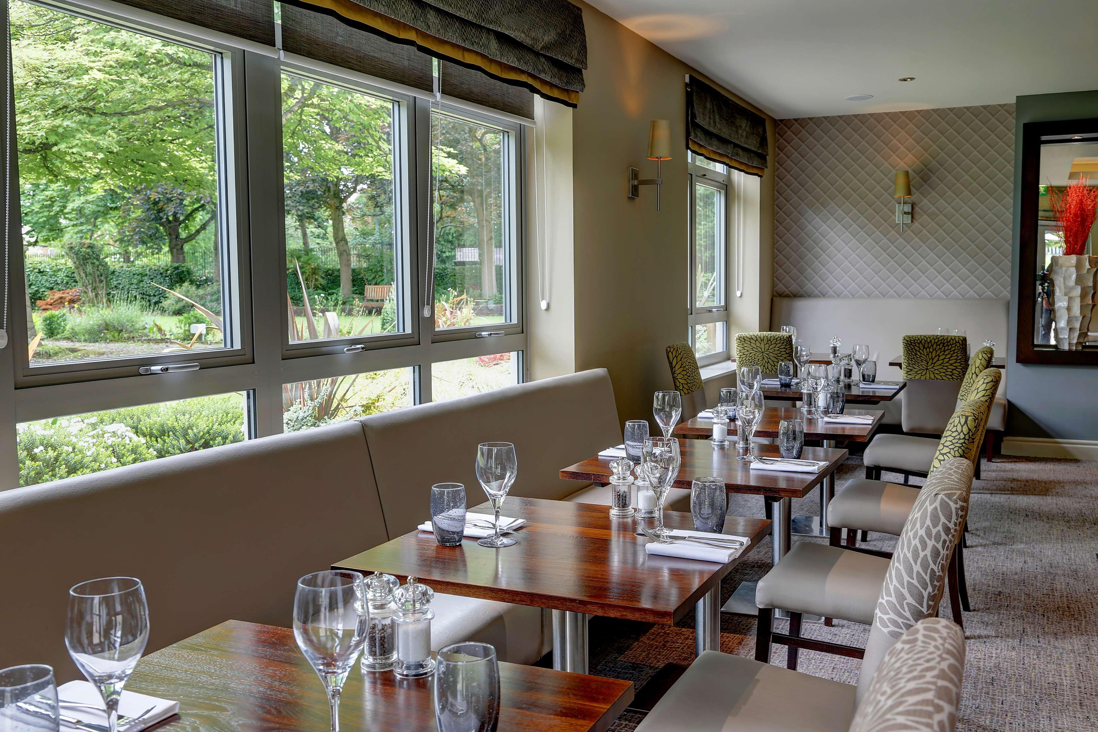 Best Western Plus Pinewood Manchester Airport-Wilmslow Hotel Экстерьер фото