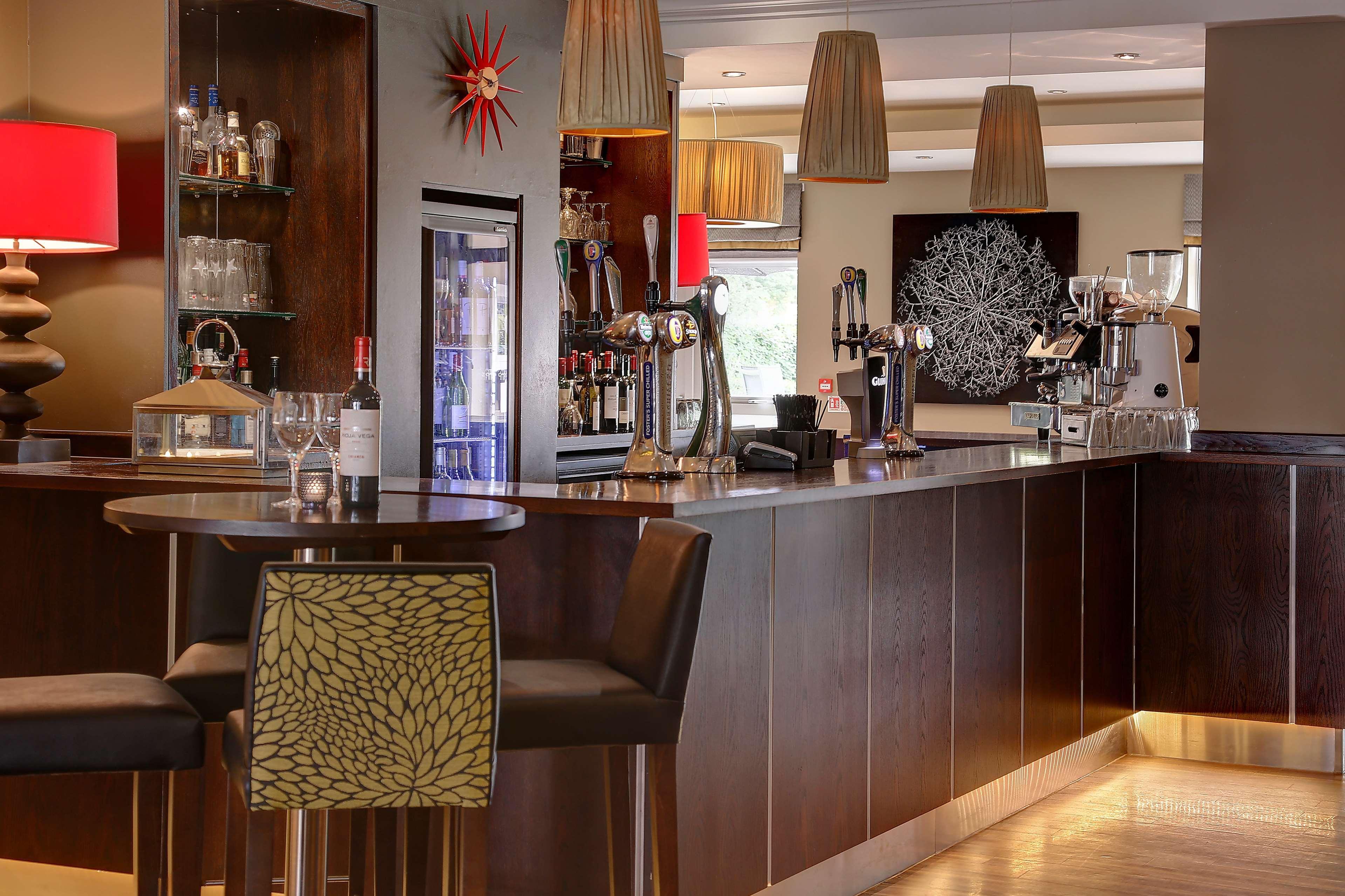 Best Western Plus Pinewood Manchester Airport-Wilmslow Hotel Экстерьер фото