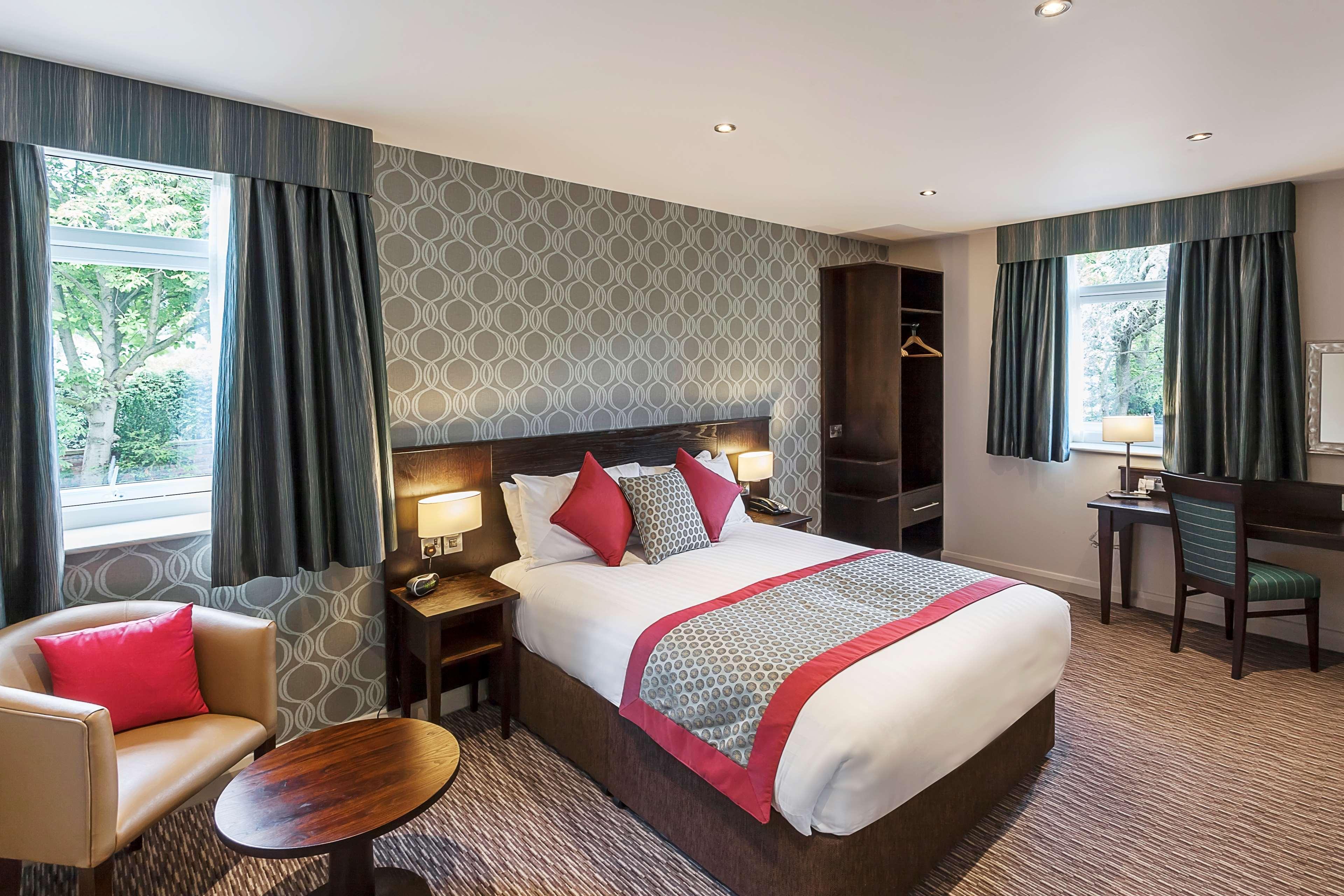 Best Western Plus Pinewood Manchester Airport-Wilmslow Hotel Экстерьер фото
