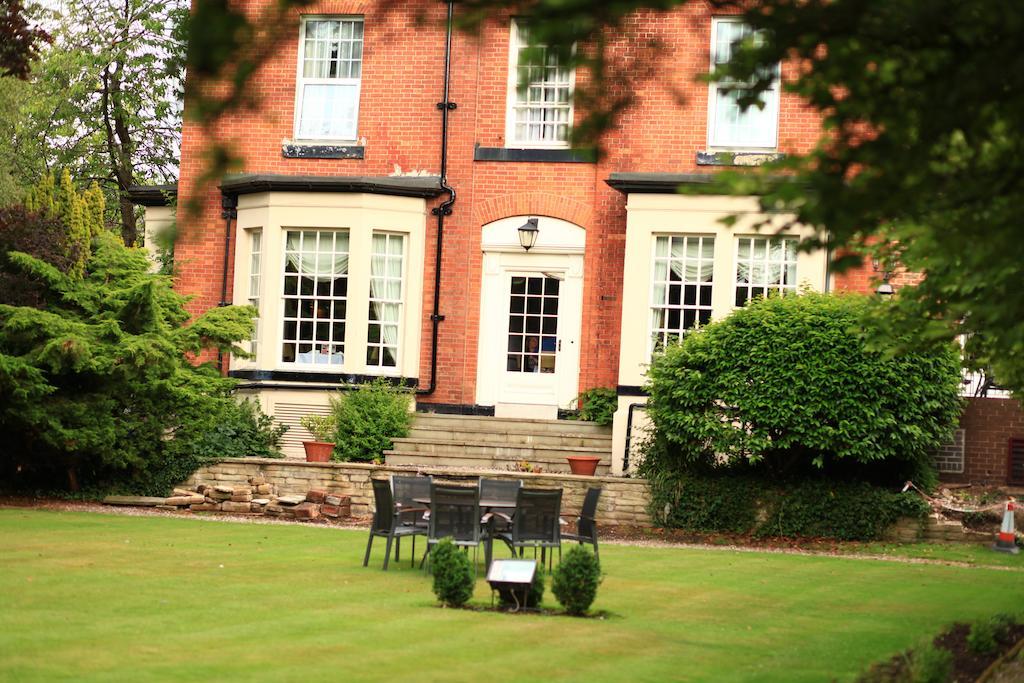 Best Western Plus Pinewood Manchester Airport-Wilmslow Hotel Экстерьер фото