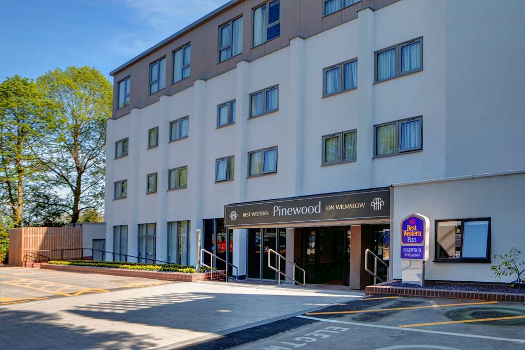 Best Western Plus Pinewood Manchester Airport-Wilmslow Hotel Экстерьер фото