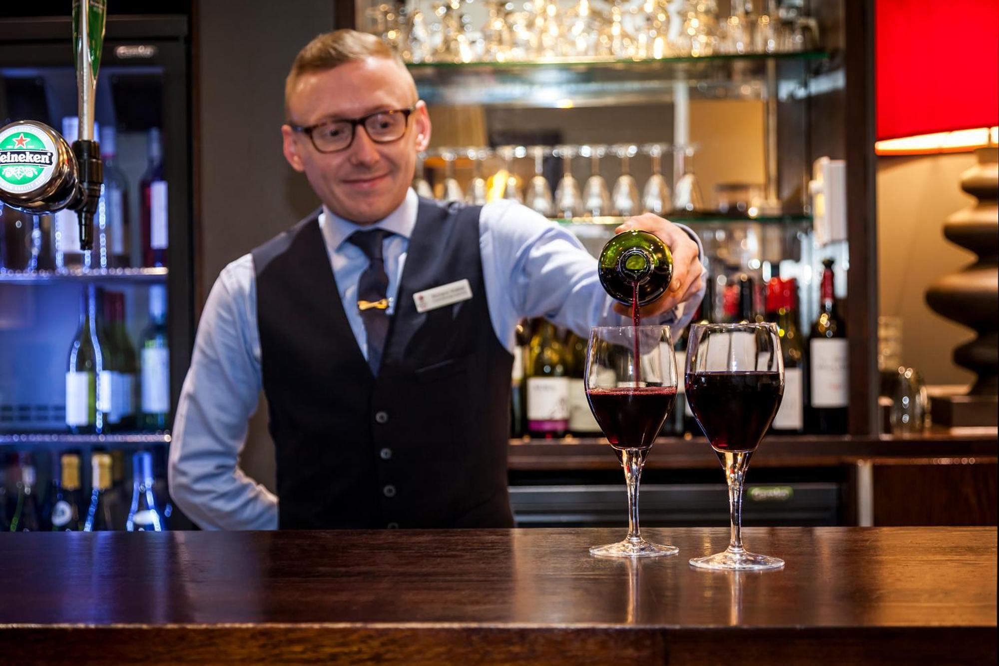 Best Western Plus Pinewood Manchester Airport-Wilmslow Hotel Экстерьер фото