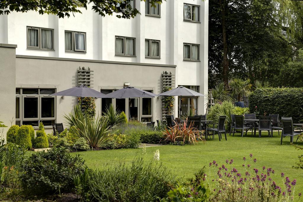 Best Western Plus Pinewood Manchester Airport-Wilmslow Hotel Экстерьер фото