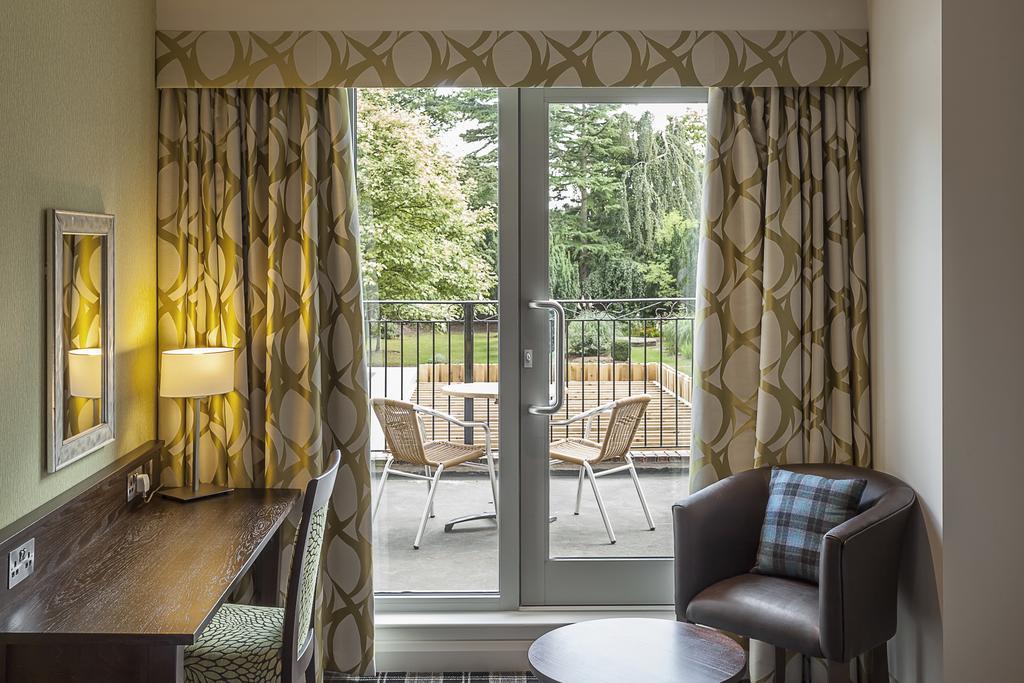 Best Western Plus Pinewood Manchester Airport-Wilmslow Hotel Экстерьер фото
