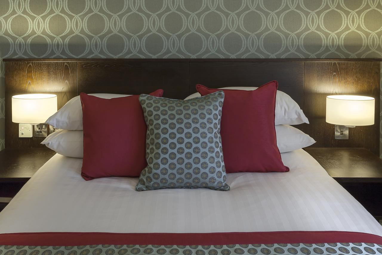 Best Western Plus Pinewood Manchester Airport-Wilmslow Hotel Экстерьер фото