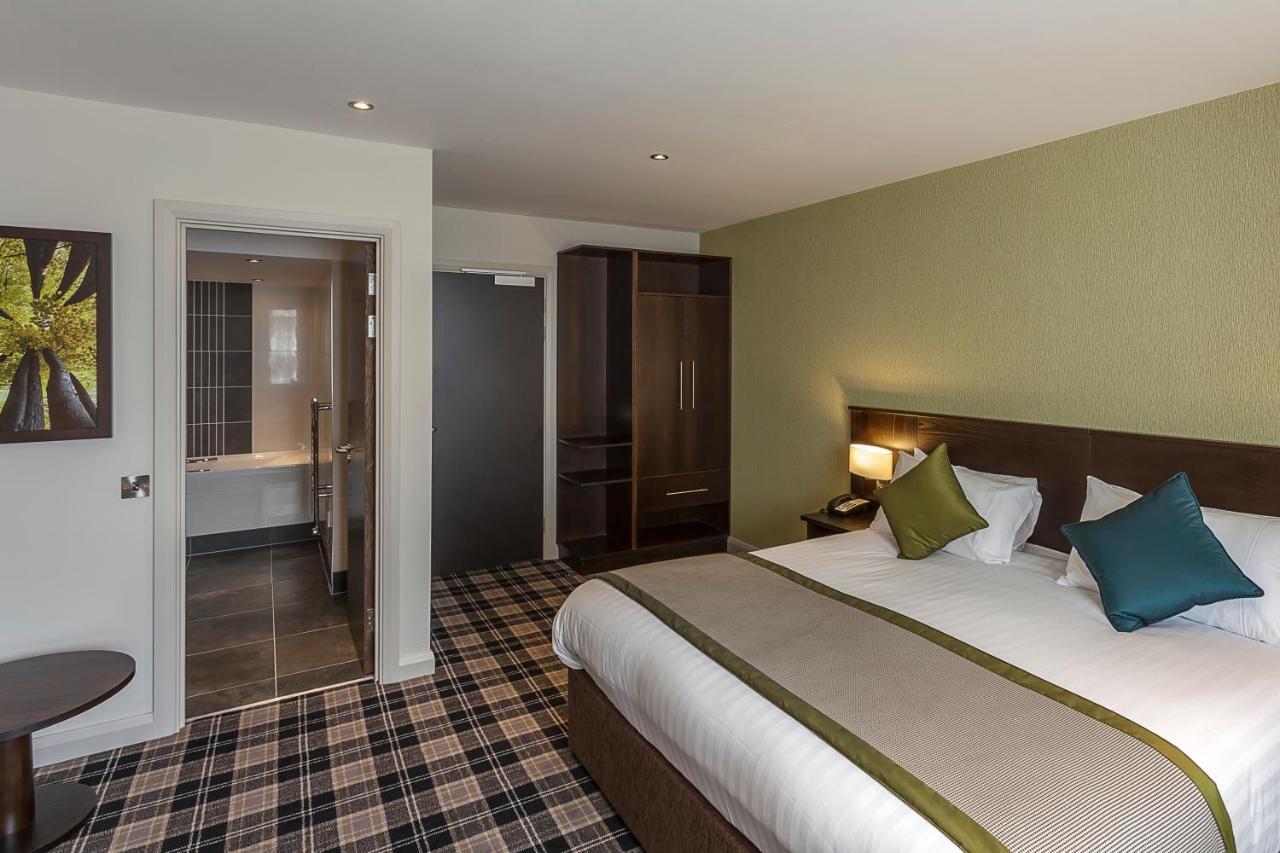 Best Western Plus Pinewood Manchester Airport-Wilmslow Hotel Экстерьер фото